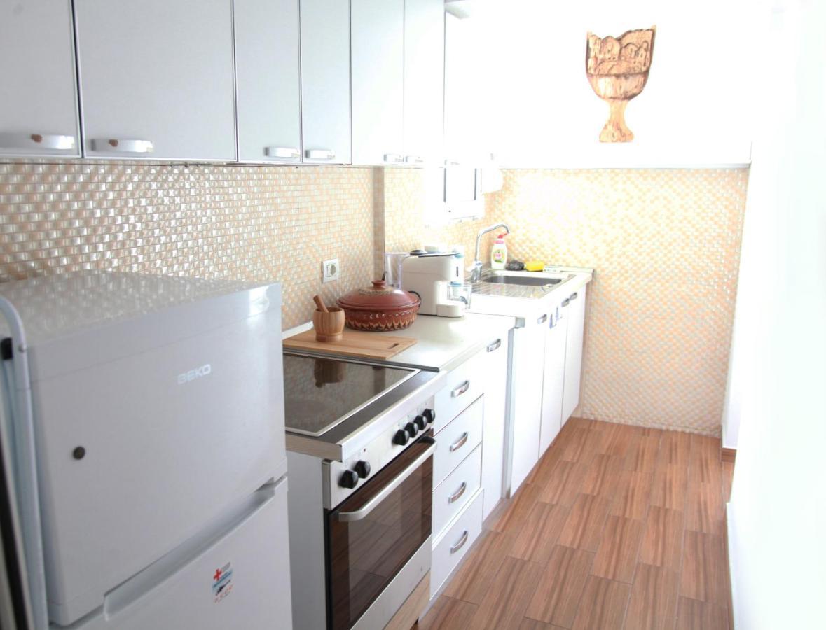 Cozy Central Apartment Tirana Exterior foto